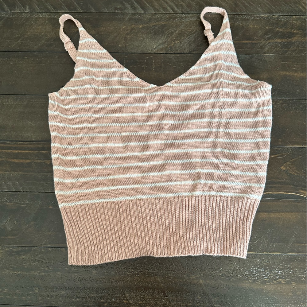 Streetwear Society knit crop size S, blush and cream
